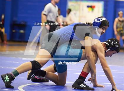 Thumbnail 3 in Stanton Classic photogallery.