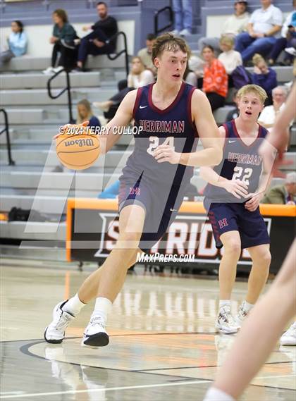Thumbnail 1 in Farmington vs. Herriman (Falcon Classic) photogallery.