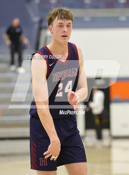 Thumbnail 3 in Farmington vs. Herriman (Falcon Classic) photogallery.
