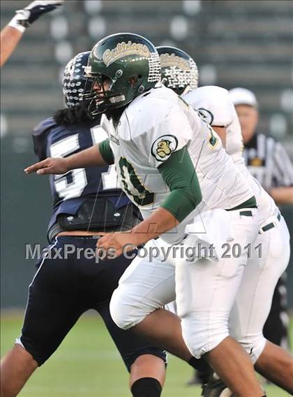 Thumbnail 1 in Le Grand vs. Sierra Canyon (CIF State Small Schools Final) photogallery.