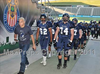 Thumbnail 1 in Le Grand vs. Sierra Canyon (CIF State Small Schools Final) photogallery.