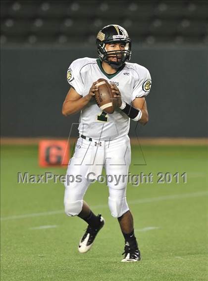 Thumbnail 1 in Le Grand vs. Sierra Canyon (CIF State Small Schools Final) photogallery.