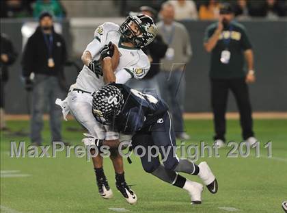 Thumbnail 2 in Le Grand vs. Sierra Canyon (CIF State Small Schools Final) photogallery.