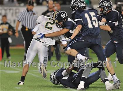 Thumbnail 1 in Le Grand vs. Sierra Canyon (CIF State Small Schools Final) photogallery.