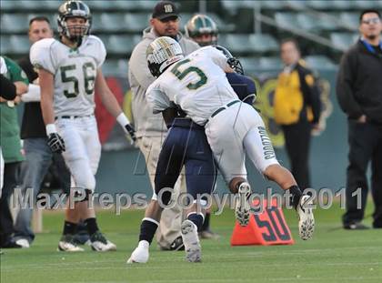 Thumbnail 1 in Le Grand vs. Sierra Canyon (CIF State Small Schools Final) photogallery.