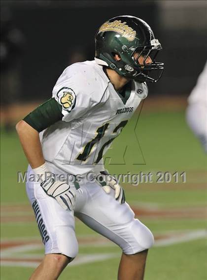 Thumbnail 2 in Le Grand vs. Sierra Canyon (CIF State Small Schools Final) photogallery.