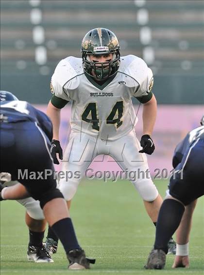 Thumbnail 1 in Le Grand vs. Sierra Canyon (CIF State Small Schools Final) photogallery.