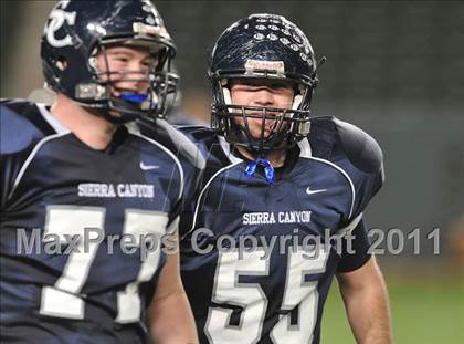 Thumbnail 3 in Le Grand vs. Sierra Canyon (CIF State Small Schools Final) photogallery.