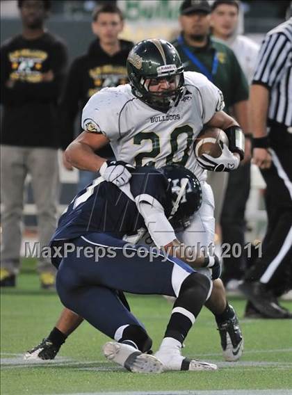 Thumbnail 2 in Le Grand vs. Sierra Canyon (CIF State Small Schools Final) photogallery.