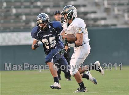 Thumbnail 3 in Le Grand vs. Sierra Canyon (CIF State Small Schools Final) photogallery.