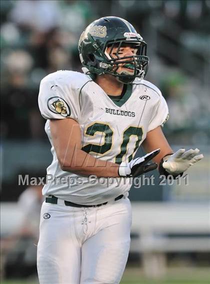 Thumbnail 1 in Le Grand vs. Sierra Canyon (CIF State Small Schools Final) photogallery.