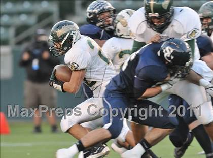 Thumbnail 1 in Le Grand vs. Sierra Canyon (CIF State Small Schools Final) photogallery.