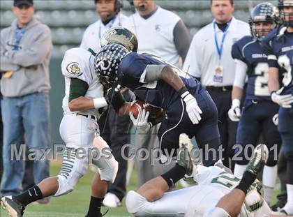 Thumbnail 3 in Le Grand vs. Sierra Canyon (CIF State Small Schools Final) photogallery.