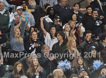 Thumbnail 1 in Le Grand vs. Sierra Canyon (CIF State Small Schools Final) photogallery.