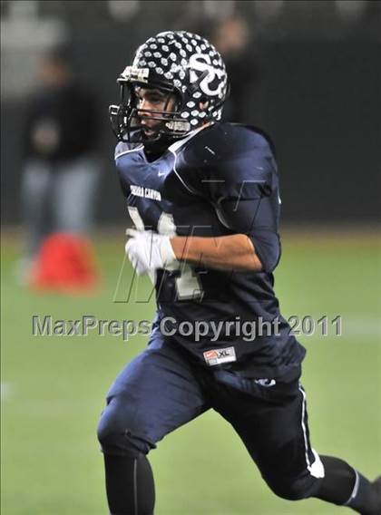 Thumbnail 2 in Le Grand vs. Sierra Canyon (CIF State Small Schools Final) photogallery.