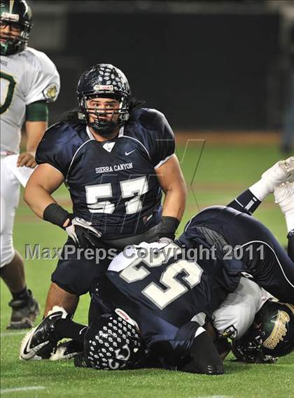 Thumbnail 3 in Le Grand vs. Sierra Canyon (CIF State Small Schools Final) photogallery.