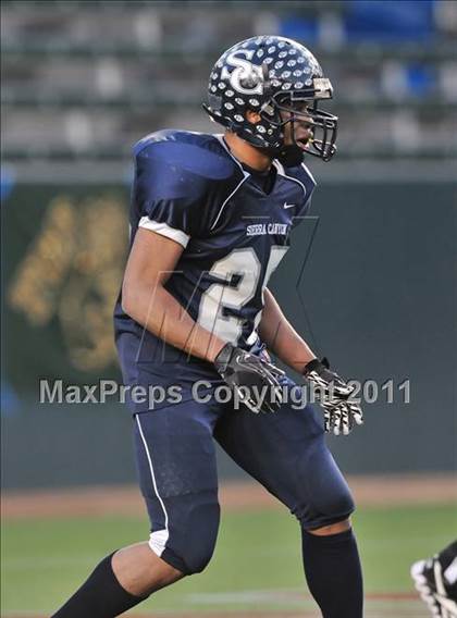 Thumbnail 1 in Le Grand vs. Sierra Canyon (CIF State Small Schools Final) photogallery.