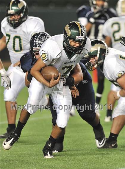 Thumbnail 3 in Le Grand vs. Sierra Canyon (CIF State Small Schools Final) photogallery.