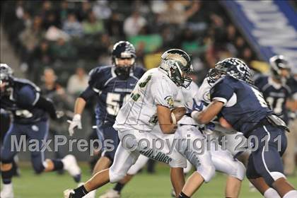Thumbnail 3 in Le Grand vs. Sierra Canyon (CIF State Small Schools Final) photogallery.