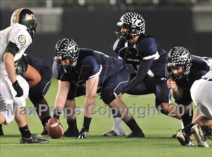 Thumbnail 1 in Le Grand vs. Sierra Canyon (CIF State Small Schools Final) photogallery.