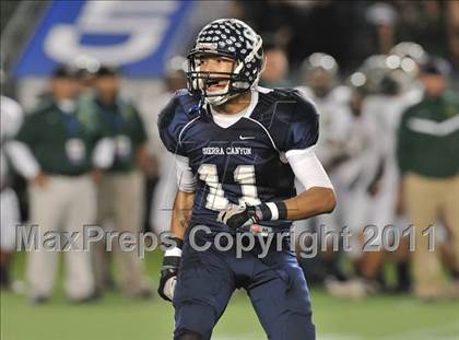 Thumbnail 3 in Le Grand vs. Sierra Canyon (CIF State Small Schools Final) photogallery.
