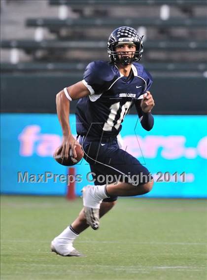 Thumbnail 1 in Le Grand vs. Sierra Canyon (CIF State Small Schools Final) photogallery.