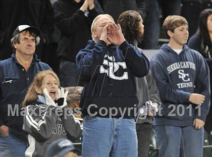 Thumbnail 3 in Le Grand vs. Sierra Canyon (CIF State Small Schools Final) photogallery.