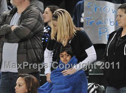 Thumbnail 2 in Le Grand vs. Sierra Canyon (CIF State Small Schools Final) photogallery.