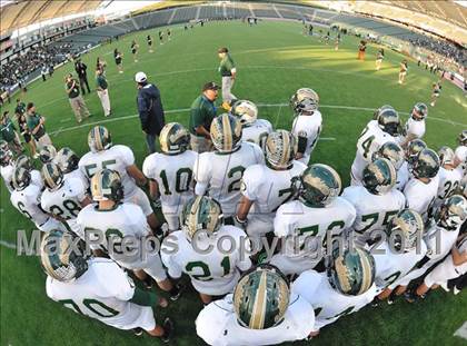 Thumbnail 3 in Le Grand vs. Sierra Canyon (CIF State Small Schools Final) photogallery.