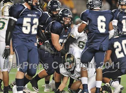Thumbnail 2 in Le Grand vs. Sierra Canyon (CIF State Small Schools Final) photogallery.
