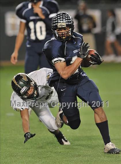 Thumbnail 1 in Le Grand vs. Sierra Canyon (CIF State Small Schools Final) photogallery.