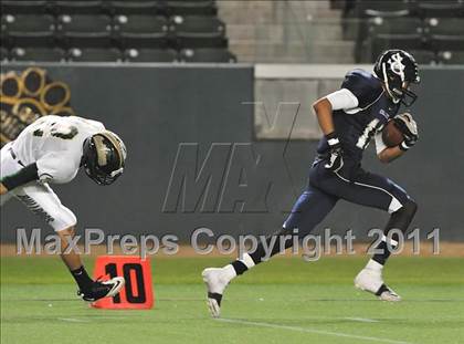 Thumbnail 2 in Le Grand vs. Sierra Canyon (CIF State Small Schools Final) photogallery.