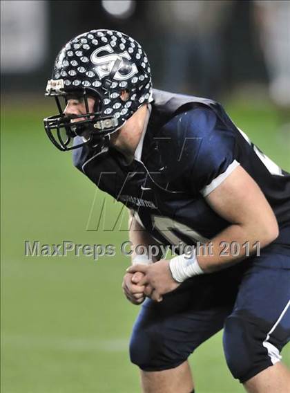 Thumbnail 1 in Le Grand vs. Sierra Canyon (CIF State Small Schools Final) photogallery.