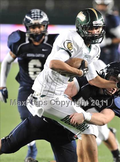 Thumbnail 2 in Le Grand vs. Sierra Canyon (CIF State Small Schools Final) photogallery.