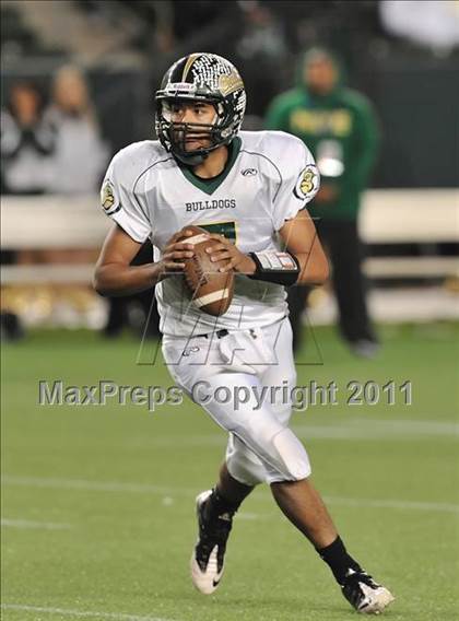 Thumbnail 1 in Le Grand vs. Sierra Canyon (CIF State Small Schools Final) photogallery.