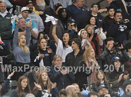 Thumbnail 2 in Le Grand vs. Sierra Canyon (CIF State Small Schools Final) photogallery.
