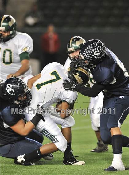 Thumbnail 1 in Le Grand vs. Sierra Canyon (CIF State Small Schools Final) photogallery.