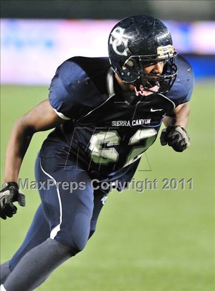 Thumbnail 1 in Le Grand vs. Sierra Canyon (CIF State Small Schools Final) photogallery.