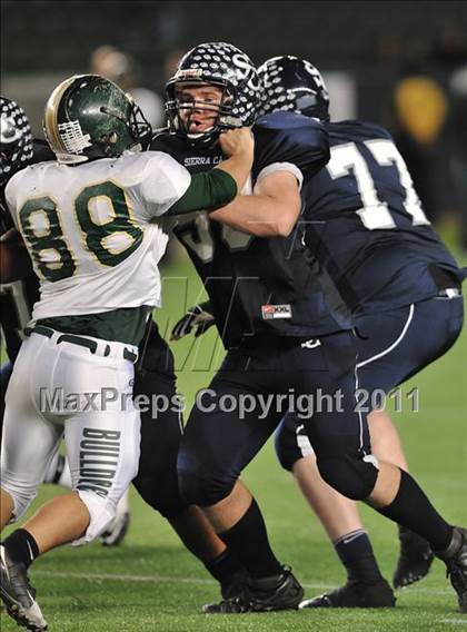 Thumbnail 3 in Le Grand vs. Sierra Canyon (CIF State Small Schools Final) photogallery.
