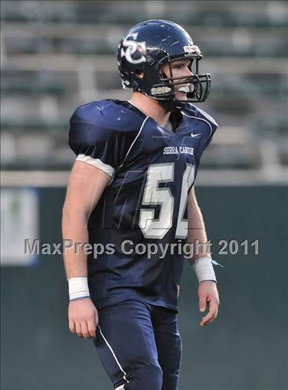 Thumbnail 3 in Le Grand vs. Sierra Canyon (CIF State Small Schools Final) photogallery.