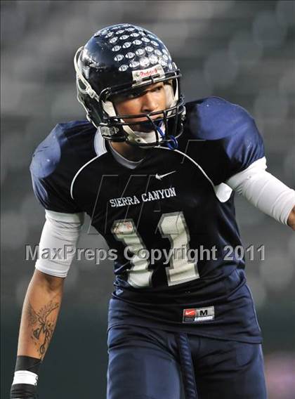 Thumbnail 2 in Le Grand vs. Sierra Canyon (CIF State Small Schools Final) photogallery.