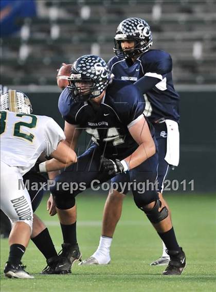 Thumbnail 2 in Le Grand vs. Sierra Canyon (CIF State Small Schools Final) photogallery.