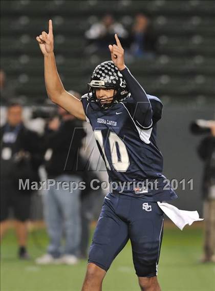 Thumbnail 2 in Le Grand vs. Sierra Canyon (CIF State Small Schools Final) photogallery.