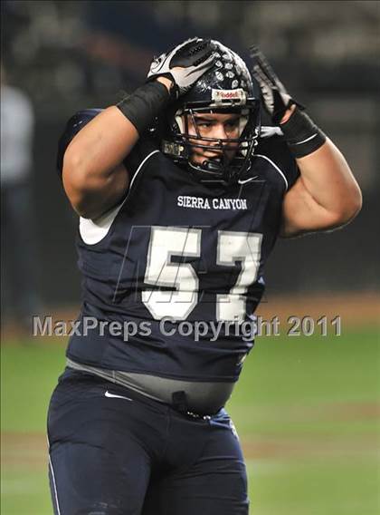 Thumbnail 2 in Le Grand vs. Sierra Canyon (CIF State Small Schools Final) photogallery.