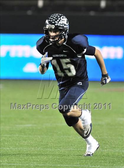 Thumbnail 1 in Le Grand vs. Sierra Canyon (CIF State Small Schools Final) photogallery.
