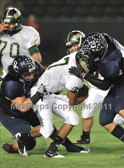 Thumbnail 3 in Le Grand vs. Sierra Canyon (CIF State Small Schools Final) photogallery.