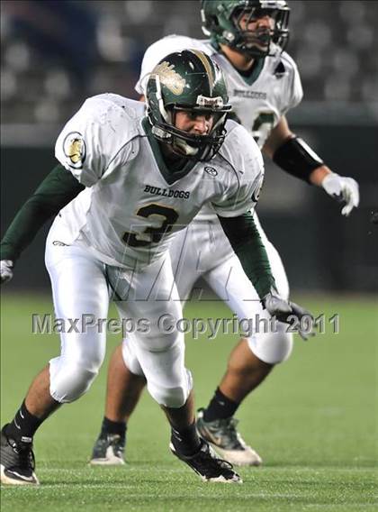 Thumbnail 1 in Le Grand vs. Sierra Canyon (CIF State Small Schools Final) photogallery.