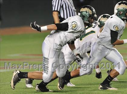 Thumbnail 2 in Le Grand vs. Sierra Canyon (CIF State Small Schools Final) photogallery.