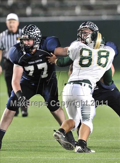 Thumbnail 1 in Le Grand vs. Sierra Canyon (CIF State Small Schools Final) photogallery.
