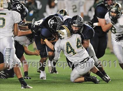 Thumbnail 2 in Le Grand vs. Sierra Canyon (CIF State Small Schools Final) photogallery.